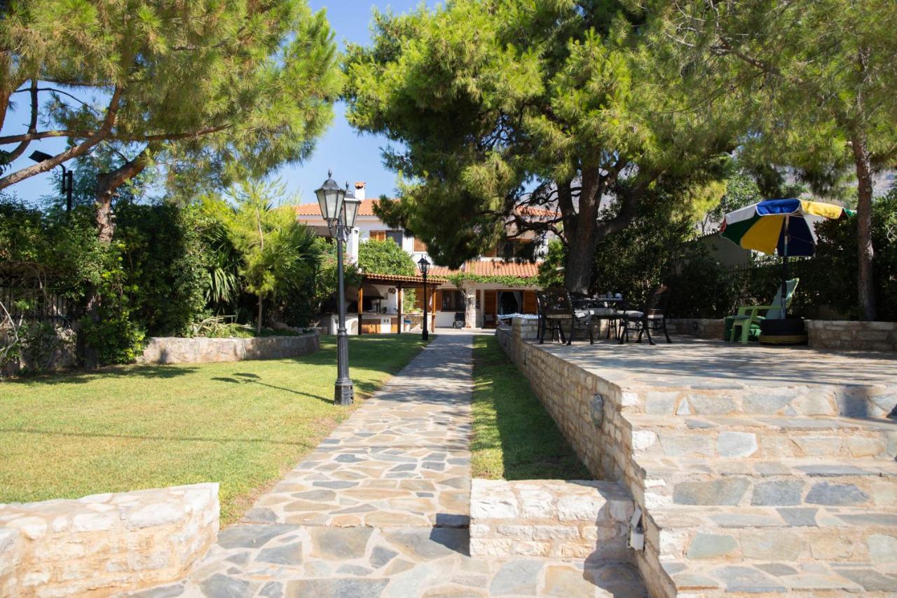 Villa Seaside Haven Kineta Exterior foto